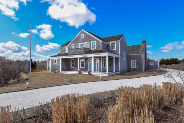 Nantucket custom home mill pond building company 045
