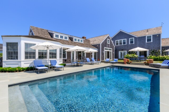 Exterior nantucket custom home mill pond building company 001