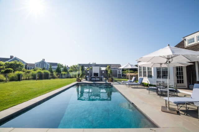 Exterior nantucket custom home mill pond building company 009